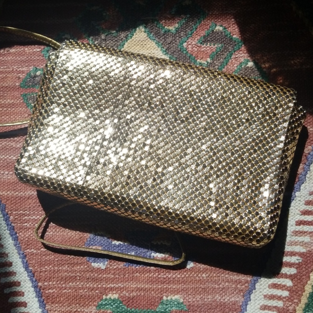 Vintage metal mesh gold purse clutch - Picture 5 of 8